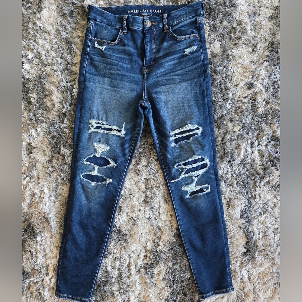 American Eagle Distressed Curvy Hi-Rise Jeggings - Picture 2 of 16